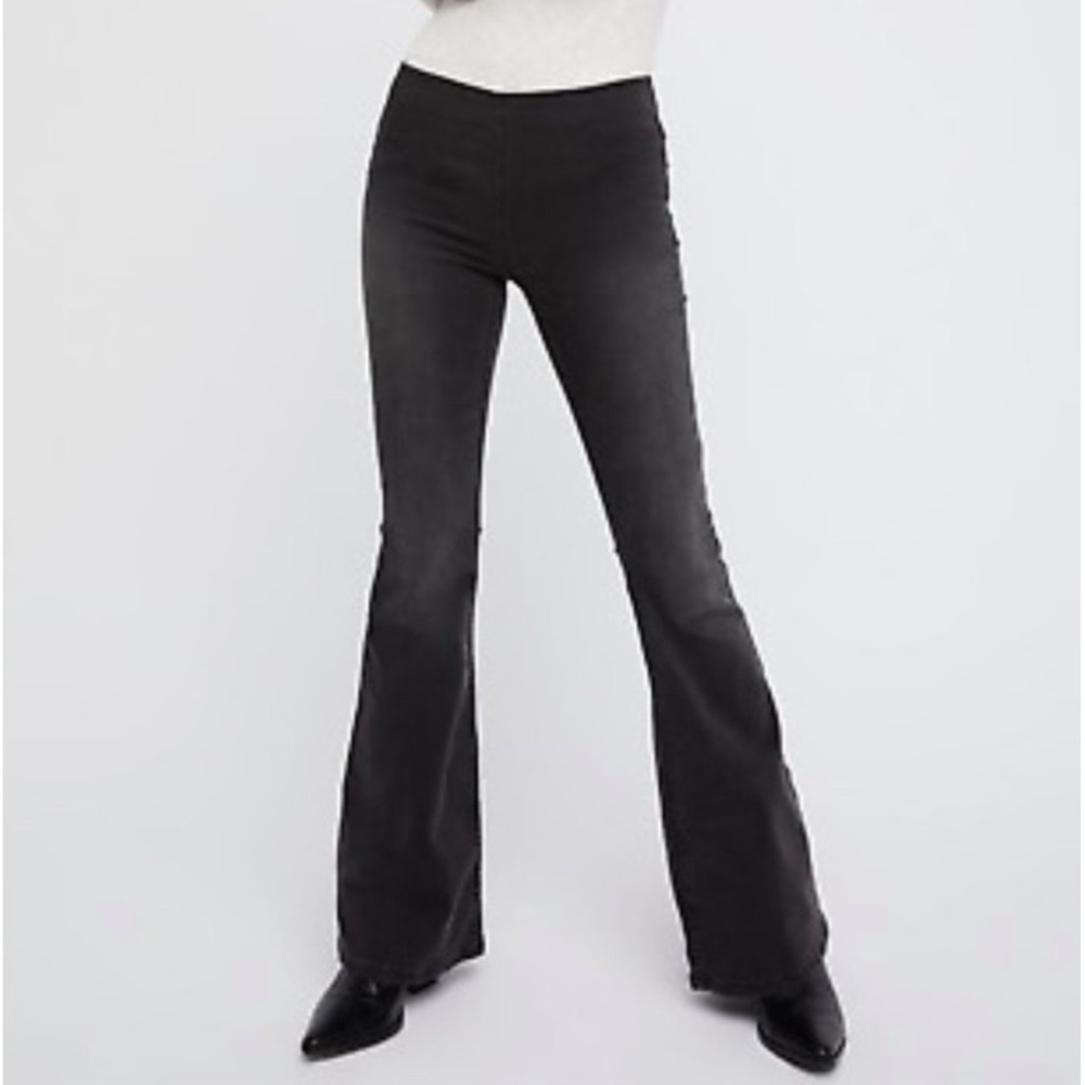 True Religion Starlet Flare Jeans (Raw Hem Altered Short) Black Medium